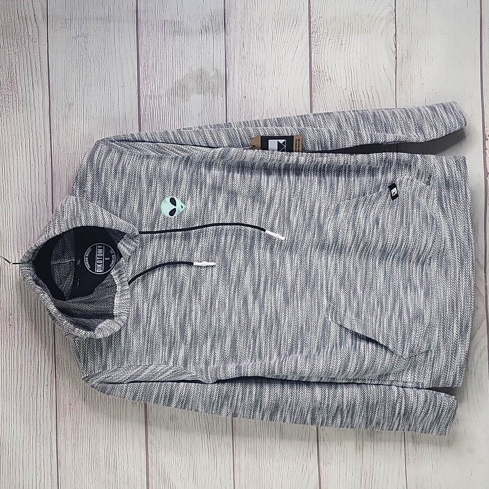 Dikotomy pullover sweater with hood size small NWT